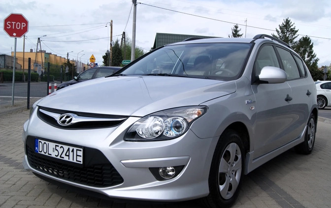 Hyundai I30 cena 21500 przebieg: 148000, rok produkcji 2011 z Syców małe 436